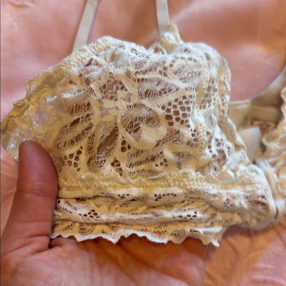 Aerie Lace Bralette in Cream - Picture 3 of 9